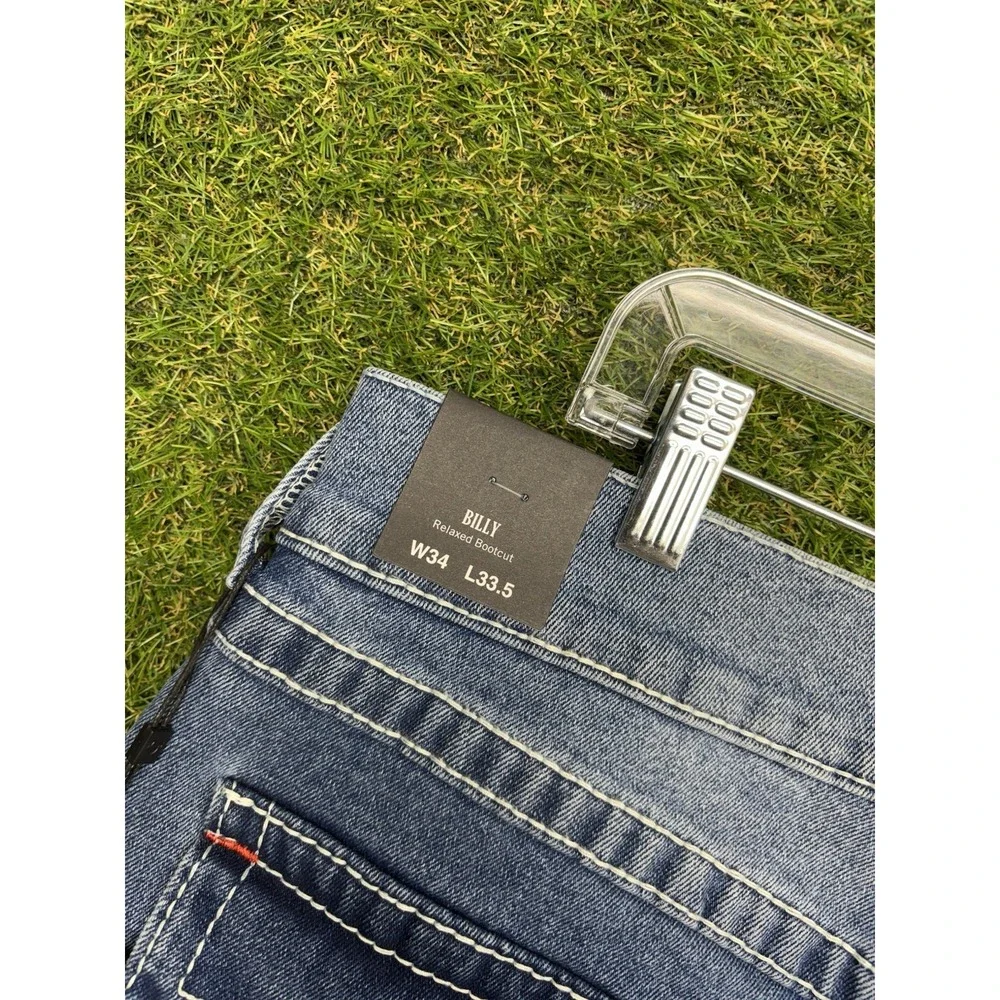 True Religion shop confidence